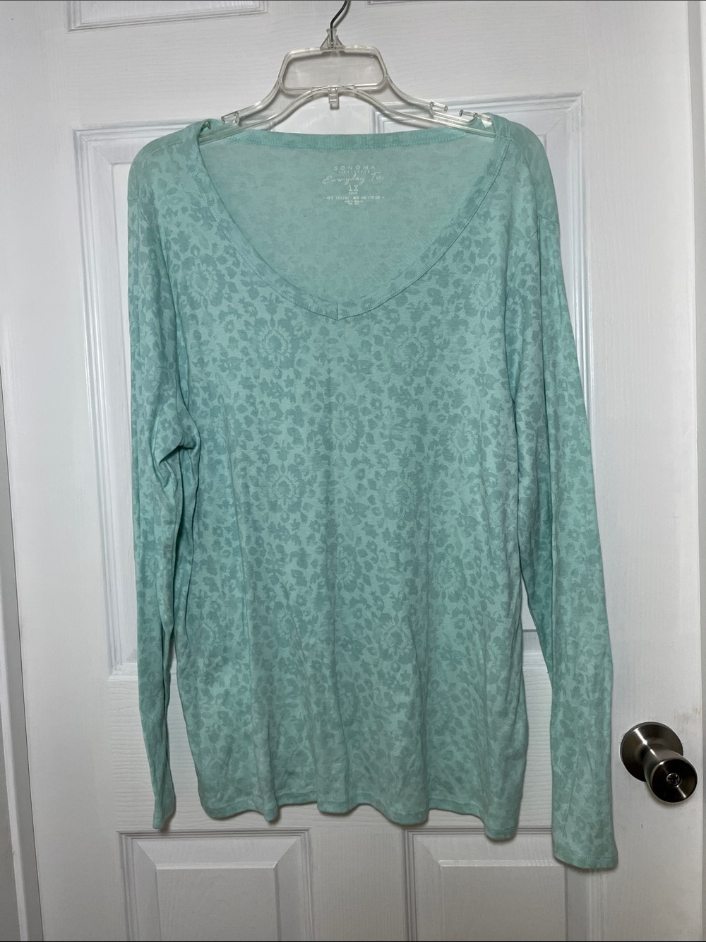 Sonoma Pale Green Floral-Print Long Sleeve V-Neck Top